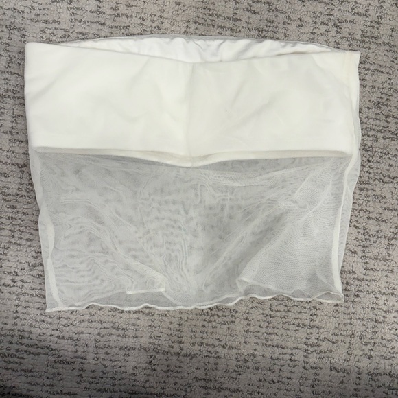 Ivory Mesh Crop Top - Picture 3 of 3